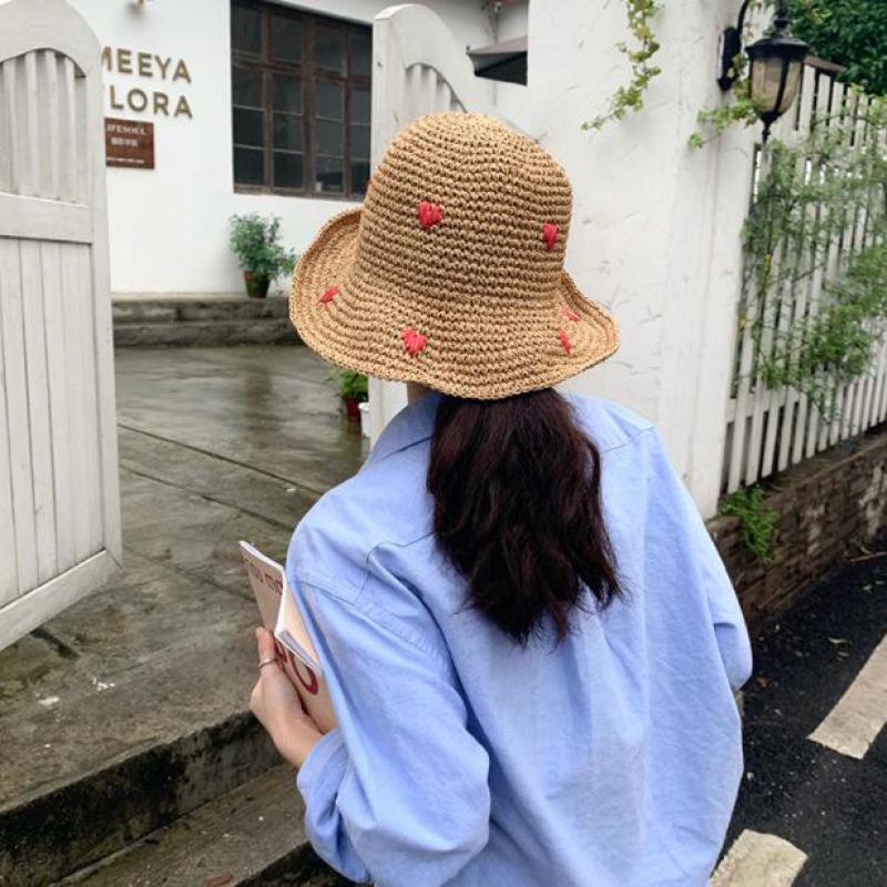 Braid Heart Straw Cap
